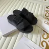 Designer sandaal vrouw slipper platform sandaal Muilezels pluizige platte muilezel slides Getextureerde Rubber Dikke Zool slide designer vrouw zomer Strand Outdoor schoen maat35-42