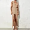 Sukienki swobodne 2024 w dekolcie na plażę dzianinowa bluzka wakacyjna Bikini Outer Sun Sun Ochrony odzieży Kobiety Backless Sexy Slit Dress Długie