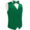 Gilet verde solido in raso per uomo Abito in seta Papillon pregiato Set da sposa Business Smoking formale senza maniche Gilet maschile Blazer 240228