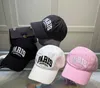 2024Sports Style Candy Renk Tasarımcı Top Cap Çift Aynı Yaz Tatil Seyahat Moda Mektubu Nakış 3 Renkler Casquette