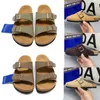 Designer Platform CLOGS Slipper Sandaler Suede Patent Leather Buckle Slides Women Mens Beach Sandal Outdoor Cork Sliders Summer Shoes Storlek 35-46