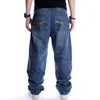 Мужские джинсы Уличная одежда JNCO Новые мешковатые джинсы Мужские хип-хоп вышитые узоры Большие карманные брюки Harajuku Готические широкие брюки с высокой талиейL2402