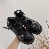 靴新しい日本のロリータシューズスターストラップメアリージェーンズ女性クロスシュタイズプラットフォームシューズパテントレザーガールズリベットカジュアルシューズ