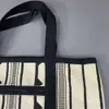 Designers nya Marant -mode som säljer Mar New Canvas Bag stor kapacitet Pendlingsväska tryckt en axelhandväska specialväska mamma väska