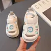 Sandali scarpe per bambini 2023 nuove ragazze sandali per bambini 1-3 anni suola morbida traspirante bambino J240228