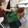 Women Totes Handbag l and Winter New Crocodile Pattern Bag Leather Womens One Shoulder Handbag Big Lock