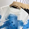 24SS Summer New Men's T-shirts Design Tryckt kortärmad rund hals t-shirt smal passform för kvinnor fashionabla och mångsidiga för casual wear tee shirt x7325j