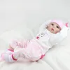 4555 cm Realistische Reborn Puppe Handgemachte Weiche Stoff Körper Baby Puppen Bebe borm Mädchen Mit Schnuller 240223