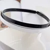 Diademas informales acrílicas en blanco y negro, banda para el cabello C, horquilla con letras para colección de damas, tocado, joyería vip gift252j