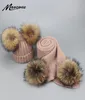 قبعة الأم والطفل ووشاح مجموعة الصوف الشتاء الحقيقي الفراء الطبيعي pompom bobble builies الأوشحة الجديدة بوم بوم جولات y1911123502001