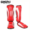 Ett par högkvalitet PU -läderboxningsskinnskydd ankelskydd MMA Muay Thai Training Leg Warmers Light Kicking Pads Y240226