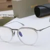 Dita designer solglasögon solglasögon man flygklassisk mode för glasögon skyddsglasögon utomhus strand män och kvinnors ögonram tita dtx131 glas pure titanium ult