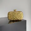 Designer Clutch Bags Metallic Leather Clutch Woven Fashion Mini Handväskor Kvinnors fest Present Kvällspåsar med fodral