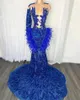 2024 Royal Blue Sheer O Neck Langes Abendkleid für schwarze Mädchen Perlen Pailletten Geburtstag Party Kleider Federn Abend trägt Robe De