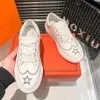 Tasarımcı Ayakkabı Yıldızlar Platform Spor ayakkabılar Lüks Kadınlar Ofis Ofis Dışarıda Koşu Ayakkabı Bayanlar Yüksek Kalite Daireler Kutu ile