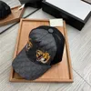 キャンバス野球帽のデザイナー帽子男性のためのカラフルなキャップフィット帽子の傾向femmeヴィンテージラックスジャンボスネークタイガービーサン＃4563