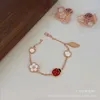 Designer Jóias Pulseira De Luxo VanCA Ladybug Quatro Folhas Grama Estrela Cinco Flor Feminino Luz Natural Branco Fritillaria Red Agate Transmissão Ao Vivo