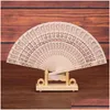 Party Favor 100pcs Fans de danse en bois Motif de tournesol Fournitures de fête Faveurs de mariage personnalisées Cadeaux de fans Bois de santal Pliant à la main DHPGY