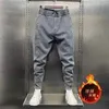 Fashion Street Style Skinny Jeans Men Warm Plus Velvet Denim Pants Vintage Wash Solid Denim Trouser Mens Casual Denim Pants 240228