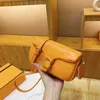 علامات تجارية للسيدات في علامات تجارية مع نسيج راقي عصري فرنسي الصلب الصلب كيس Gril's Handbag Frasnable Counter Bag Bag Bag Bag Bag Messenger