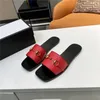 2024 Sandali piatti piatti di alta qualità Donne Donne vera pelle di moda in pelle designer di lusso Flip Flip Flops Scarpe Scarpe Scarpe Fibbro Metal