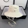 Rosa designer hatt justerbar mens le bob bucket cap flicka hand tvättbart bomullsmaterial Summer Casquette Drawcord Retro Silver Gold Letter Luxury Hats PJ027 C4