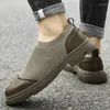 Scarpe casual Arrivo Strade da uomo Moda Maglia Patchwork Fondo spesso Sport maschili Scarpe da ginnastica da passeggio Zapatillas Hombre