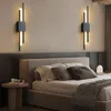 Lampada da parete moderna semplice LED camera da letto comodino applique in acrilico illuminazione interna per soggiorno lampada da corridoio