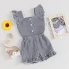 Kledingsets Baby Baby Meisjeskleding Zomeroutfit Geruite ruches Mouw Knop Tanktops Elastische shorts 2 STUKS Leuke set