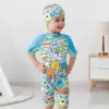 Ensembles 2022 Nouveau maillot de bain une pièce pour enfants Spaceship Print Hat Piscine Protection solaire Uv Summer Baby Beachwear à manches courtes