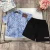 New Kids Shirt Suit Slät och delikat barnspårsräder babykläder Storlek 100-150 cm Summer Kortärmade skjortor och shorts 24Feb20
