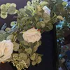 Fleurs décoratives Guirlande d'eucalyptus de fleurs artificielles avec camélias 6 pieds fausse vigne suspendue pour décor de table de fête de jardin de mariage