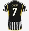 Fans Speler voetbaltruien 2023 2024 Home weg Milik di Maria Vlahovic Kean Pogba Chiesa McKennie Locatelli voetbalshirt 22 23 24 Juventus Kits Men and Kids Unifor