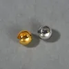 Boucles d'oreilles sphériques en métal plaqué or véritable 18 carats en laiton européen/américain avec clip d'oreille polyvalent de luxe léger et à la mode personnalisé pour femmes