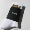 Rhude Men Socks Design Designer Sock Sock Luxury Antibacterial Deodorant Sports Socks Populari Banda di cotone di alta qualità Lettera a maglia calzini bianchi Black Soft So 9DQB