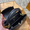 Lyxdesigner stora capuciner väskor topphanden totes guldmetallkedja tofs äkta läderband crossbody axelhandväskor multi pochette handväska 27x18 cm