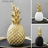 Altro Decorazioni per la casa Resina in stile nordico ananas dorato decorazione della casa soggiorno armadietto del vino tecnologia di visualizzazione della finestra tavolo da pranzo di lusso oggetti di scena Q240229