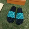 Sandali firmati da uomo Ciabatte Scivoli da uomo Pantofola da piscina Cuscino piatto Comfort Mulo Slide On Pantofole firmate Sandali da spiaggia di lusso estivi di marca Facile da indossare 39-44