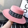 Boinas Fedoras Hat feminino Feminino Fashion Style Socialite Retro Menwomen para uma largura