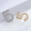 2023 Fashion Famous Luxury Pearl Rhinestone Clothing Scarf Brosches Nummer 5 Designer Brosch Pins For Women