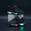 Summer Sneakers Dzieci moda dziewczyny LED Buty Lekkie Buty Letter Hacible Luminous Casual Sports Boys 240223