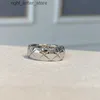 Pierścienie srebrna biżuteria dla kobiet cienkie luksusowe pierścionki Crush Prezent urodzinowy Europejska i amerykańska klasyczna para mody ślub 220211 240229