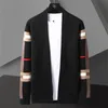 Yeni Lüks 2024 Tasarımcı Erkek Sweaters Üst Sınıf Kış Tasarımcısı Moda Örgü Hırgalar Sweater Erkekler Günlük Modaya Modaya Modeli Ceket Giysileri Boyutu M-5XL