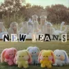 Kuddar kpop newjeans plysch leksak kawaii minji danielle haerin hyein hanni plyschar dockor söta tecknade mjuka anmial kuddar fans gåvor