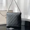 Bolsa de ombro de luxo de designer de couro preto com padrão de diamante bolsa de axilas vintage bolsa de ouro hardware logotipo duplo bolsa acolchoada bolsa crossbody