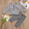 Ensembles de vêtements 2024 Marque Né Enfant Enfants Bébé Garçon Fille Bébé Coton Vêtements À Manches Longues Haut T-shirt Pantalon Rayé Tenue 2 pièces