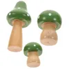 Decorações de jardim 3 pcs cogumelo simulado escultura de madeira artificial micro paisagem ornamento de mesa para material de escritório doméstico (verde)