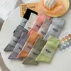 Skarpetki dla kobiet 1 para stałych kolorów Koreańska moda bawełna harajuku luźne długie sox japońskie szkolne dziewczęta 2024