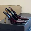 Designer Nuovi tacchi alti in pelle verniciata Sandali con punta a punta Tacchi alti a spillo Suola in pelle Scarpe eleganti Scarpe da cerimonia nuziale per feste di lusso da donna