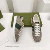 g2024 Designerversie Bijenleren schoen Mode sneaker Hoge trainer Kleuraanpassing Kleine witte dames Echte damesborduurwerk Veelzijdig Heren Board Casual 4om2